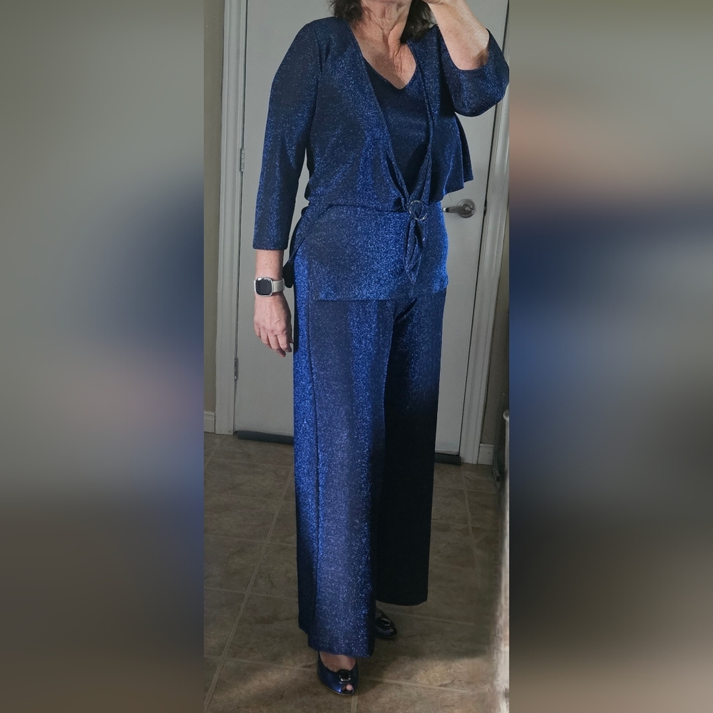 BNWT blue shinny 3-piece set